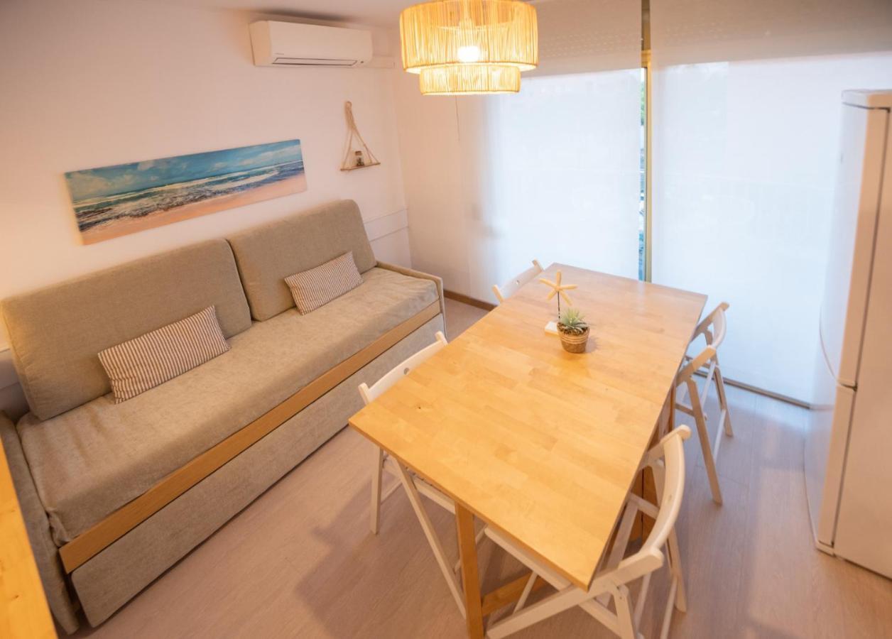 Apartamento Frente Al Mar Кембрилс Екстериор снимка