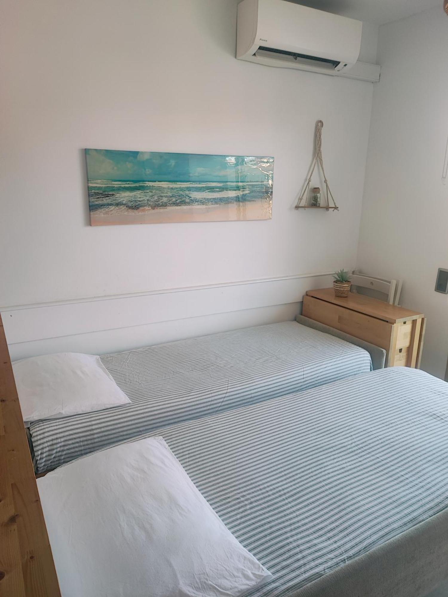 Apartamento Frente Al Mar Кембрилс Екстериор снимка